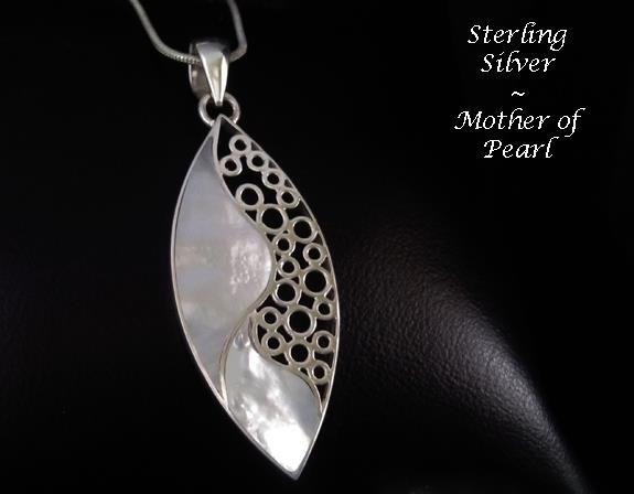 Sterling Silver Necklace Pendant with Mother of Pearl - Click Image to Close